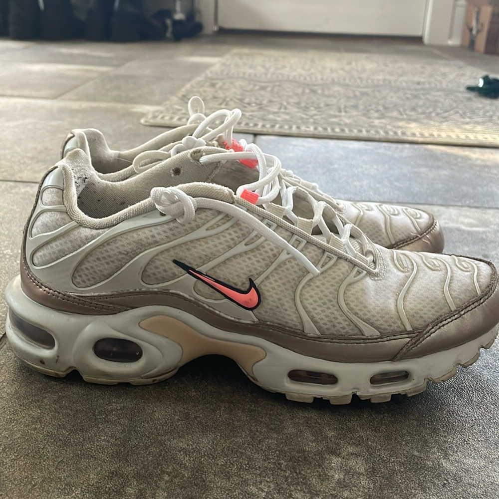 Women Nike Air Max Plus Light Orewood Brown Running Shoes Sneakers